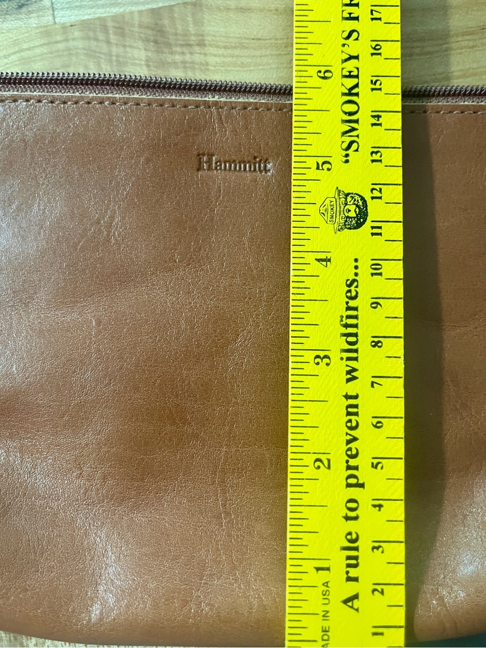 Hammitt tan leather zip pouch/ clutch/cosmetic bag/ purse organizer, like new - Picture 8 of 9